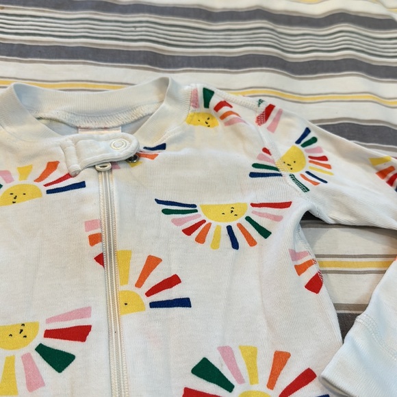 Hannah Anderson, rainbow pajamas, size 3 - Picture 2 of 3